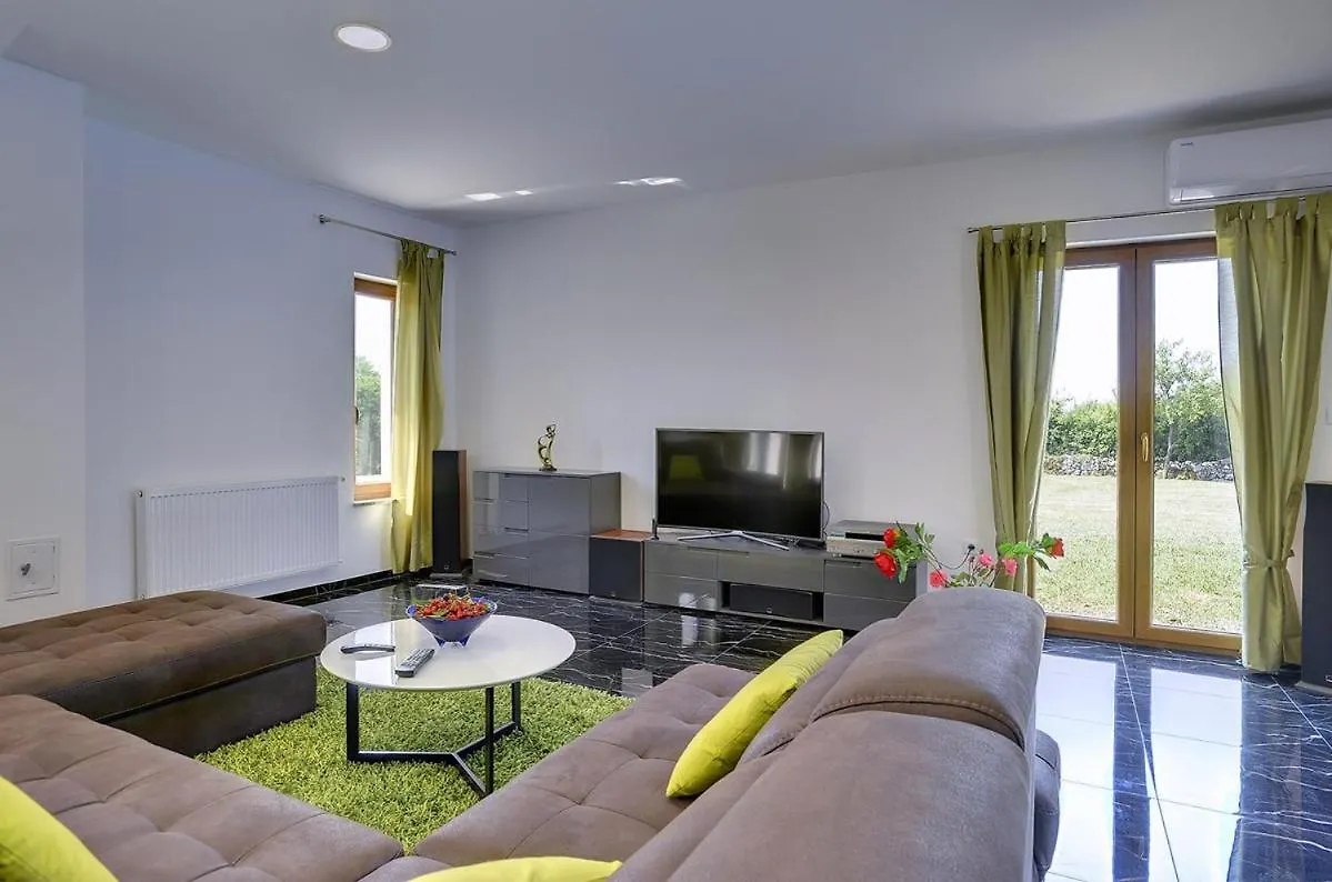 Villa Frankovici 0*, Pazin